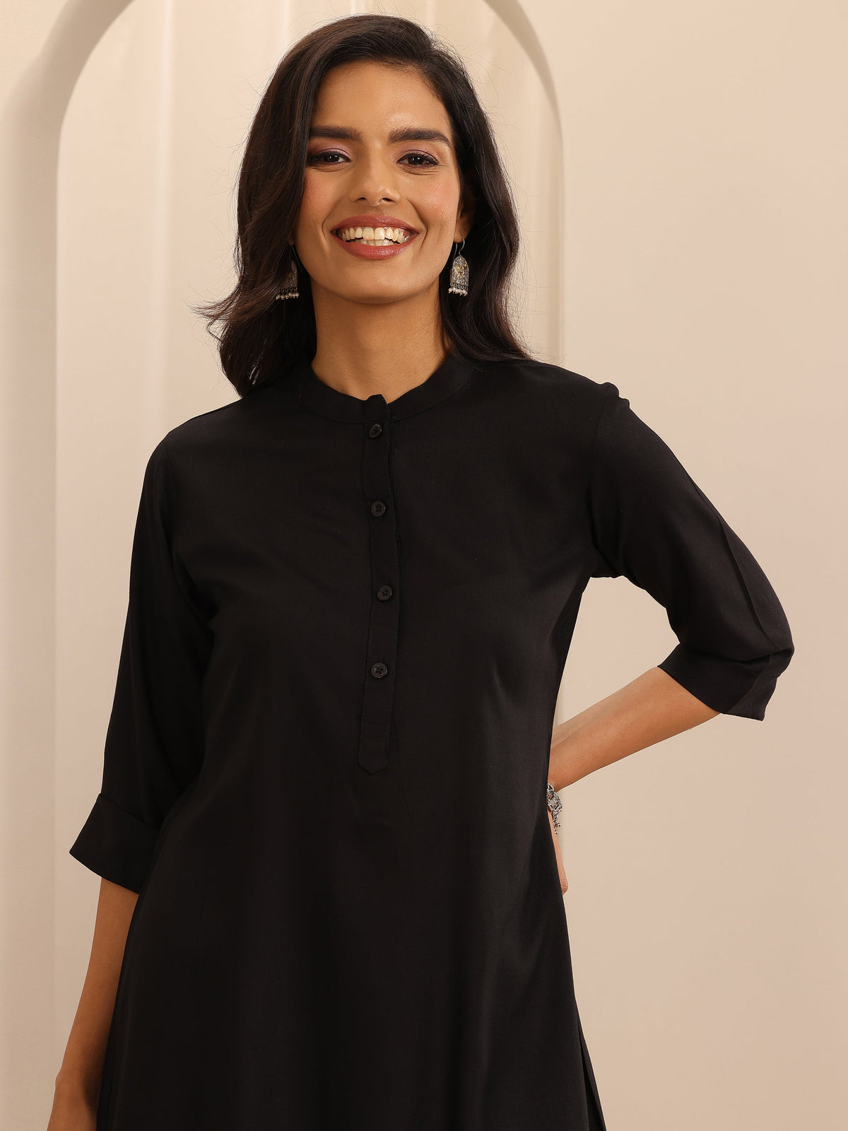 Libas Black Solid Rayon Straight Tunic
