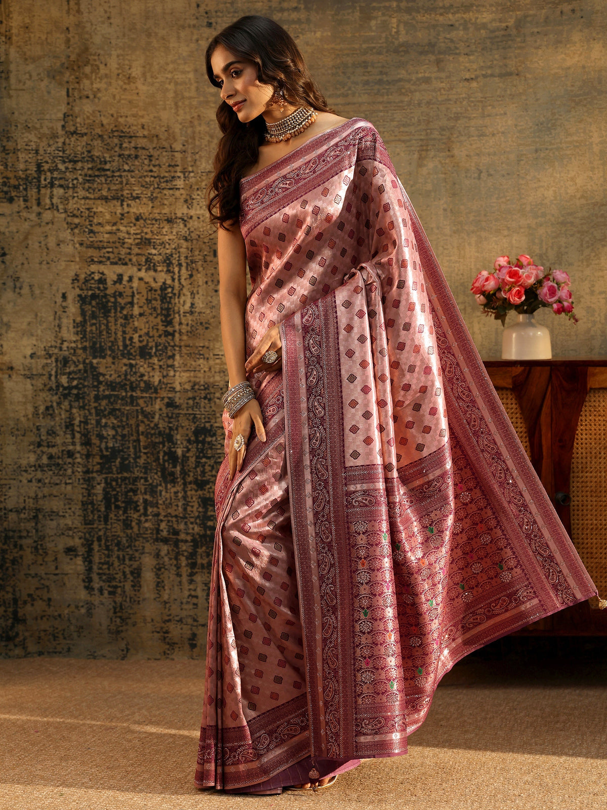 Libas Lilac Woven Silk Blend Saree with Paisley Embellished Border