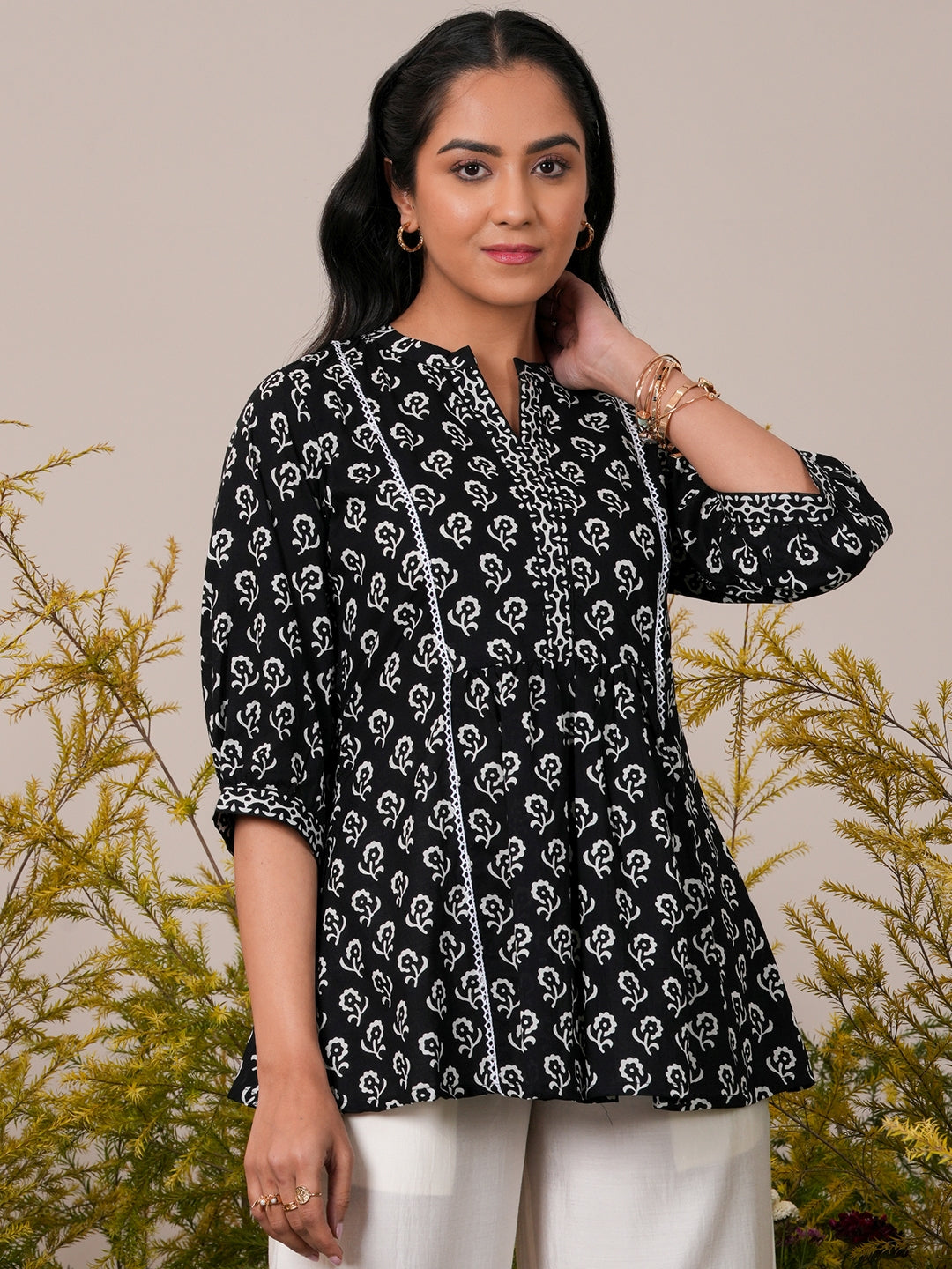 Libas Black Printed Cotton Straight Short Kurti