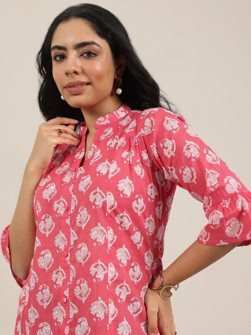 Gerua Coral Printed Cotton Blend Straight Short Kurti