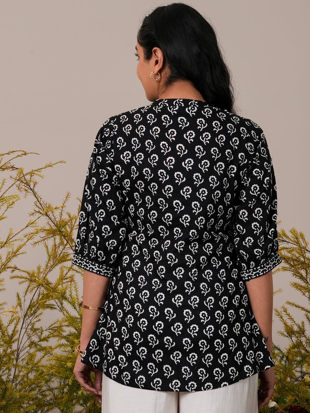 Libas Black Printed Cotton Straight Short Kurti