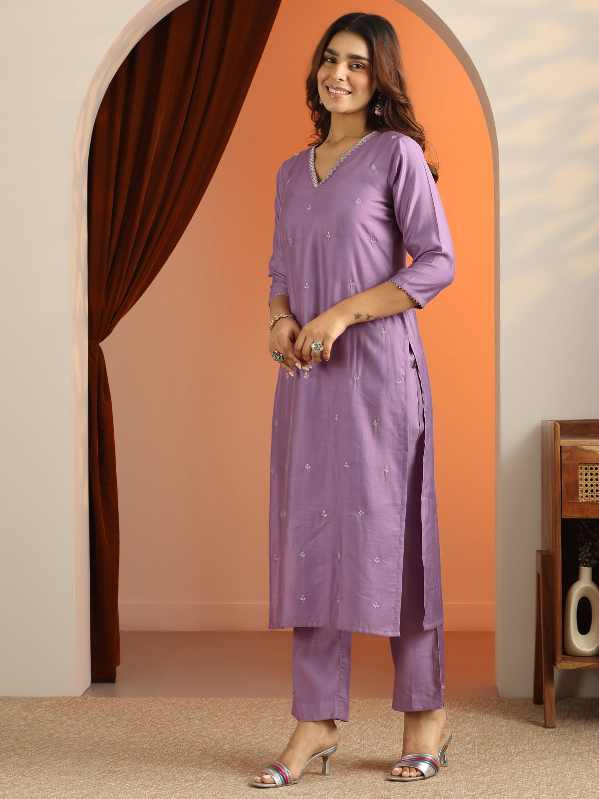 Libas Mauve Embroidered Silk Blend Straight Suit Set With Dupatta