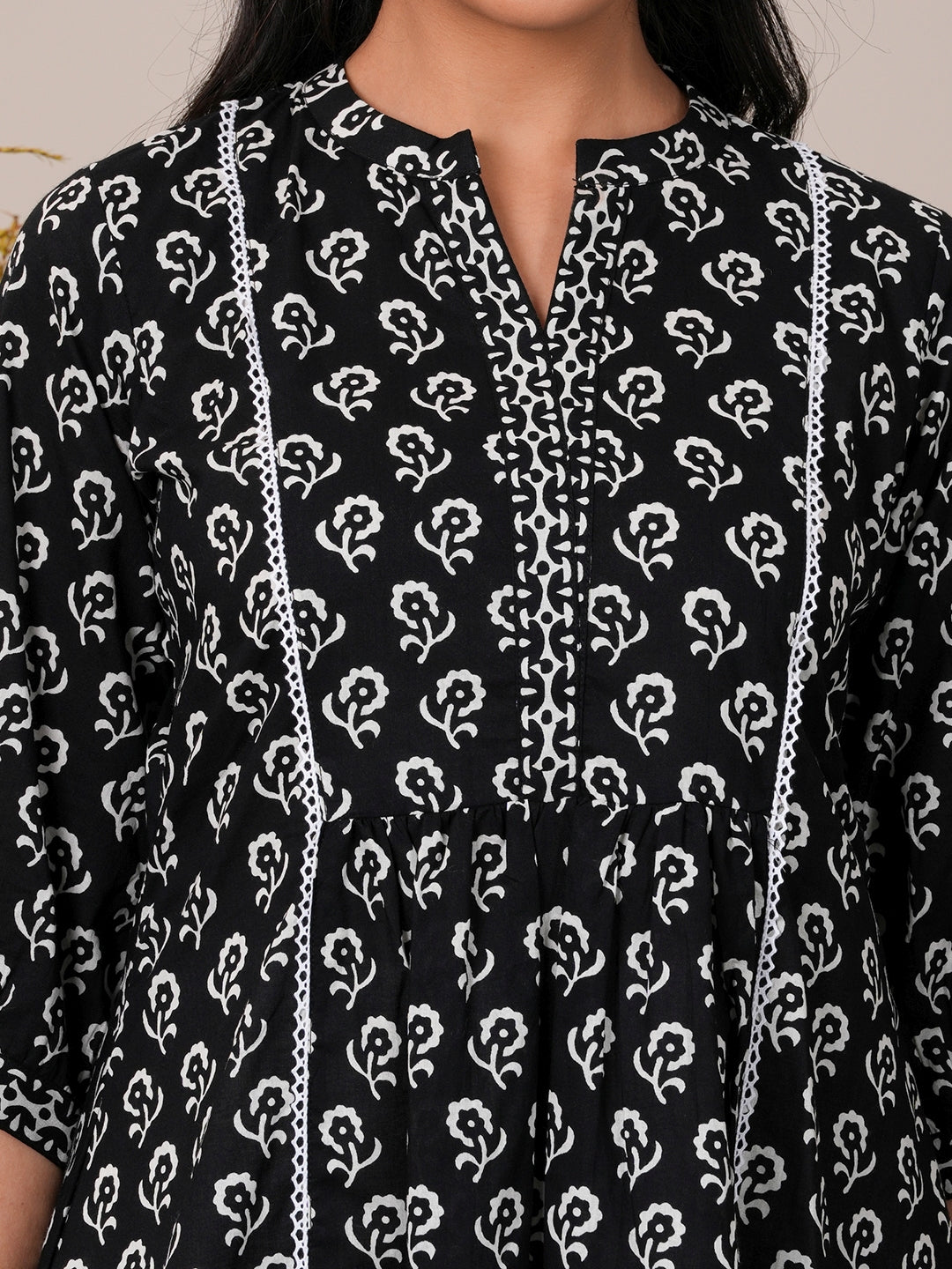 Libas Black Printed Cotton Straight Short Kurti