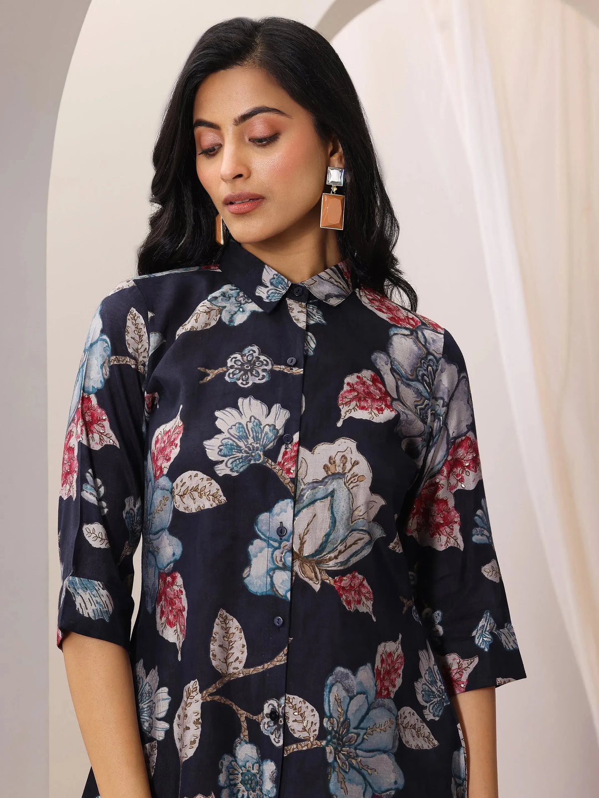 Libas Black Printed Silk Blend Straight Short Kurti