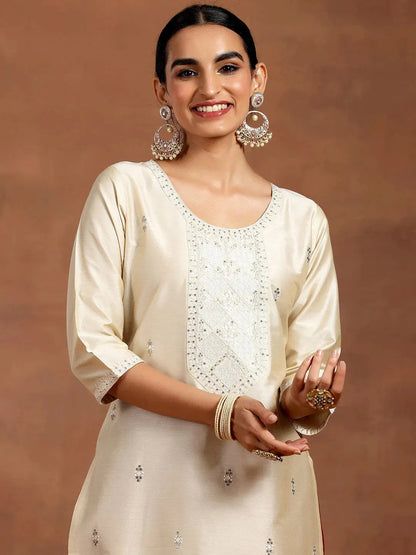 Gerua Off White Embroidered Silk Straight Kurta