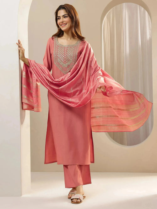 Gerua Peach Embroidered Silk Blend Straight Suit Sets With Dupatta