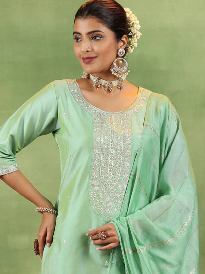 Gerua Green Embroidered Silk Blend Straight Suit With Dupatta