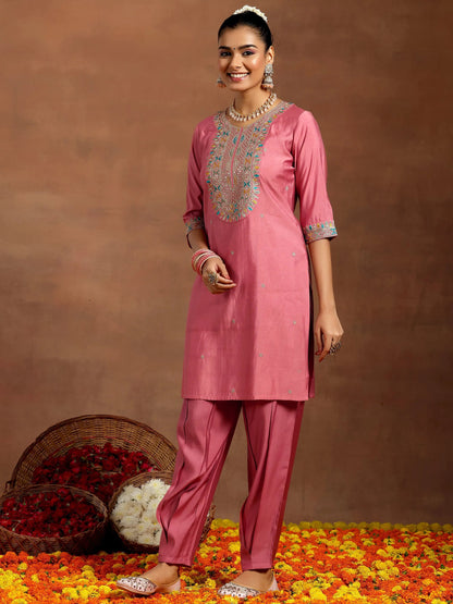 Gerua Peach Embroidered Silk Blend Straight Suit With Dupatta