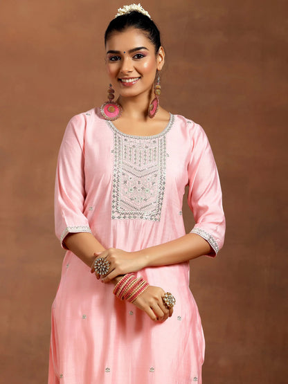 Gerua Peach Yoke Design Silk Blend Straight Suit With Dupatta