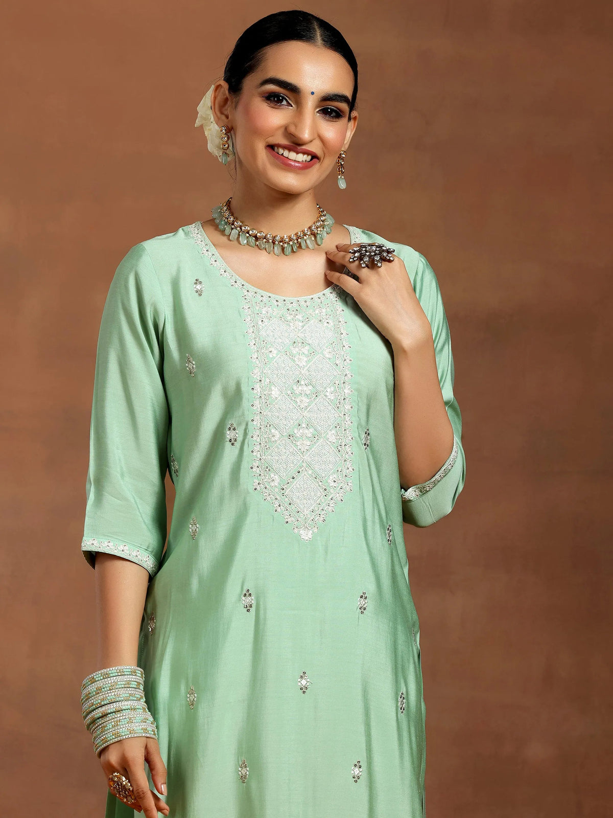 Gerua Green Embroidered Silk Blend Straight Suit With Dupatta
